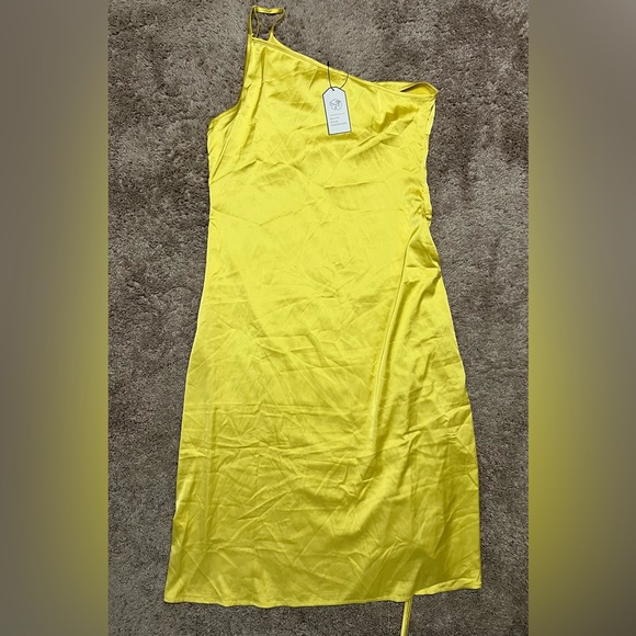 NWT CTU One-Shoulder Chartreuse Satin Dress - Picture 3 of 5